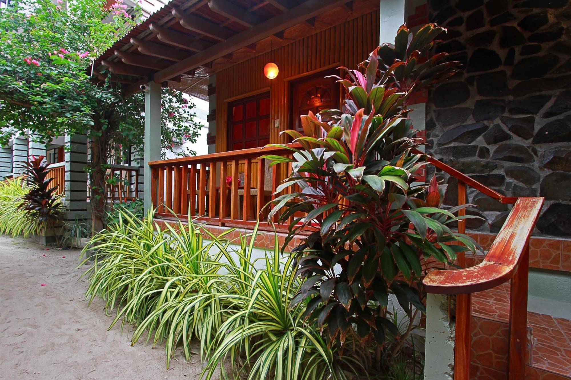 Nigi Nigi Too Beach Resort Balabag  Luaran gambar